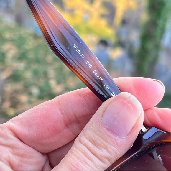 Salvatore Ferragamo Sunglasses Tortoise Shell - Picture 8 of 8